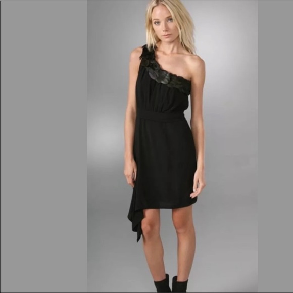 Black Halo Dresses & Skirts - Black Halo Helena black feather dress sz 4
